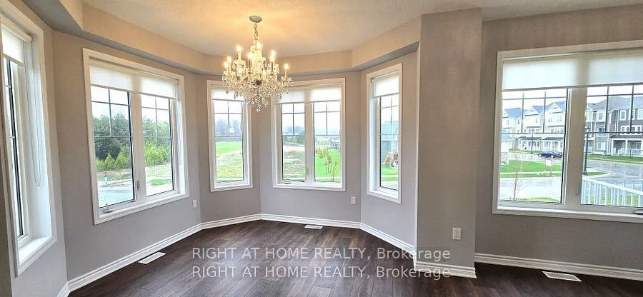 8 Spencer Boulevard, Wasaga Beach, ON L9Z 0K1