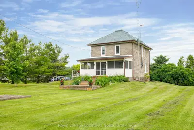 Detached in Clearview