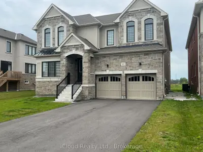 Detached in Clearview