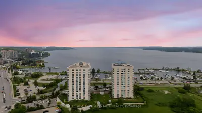 Condo Apartment in Barrie