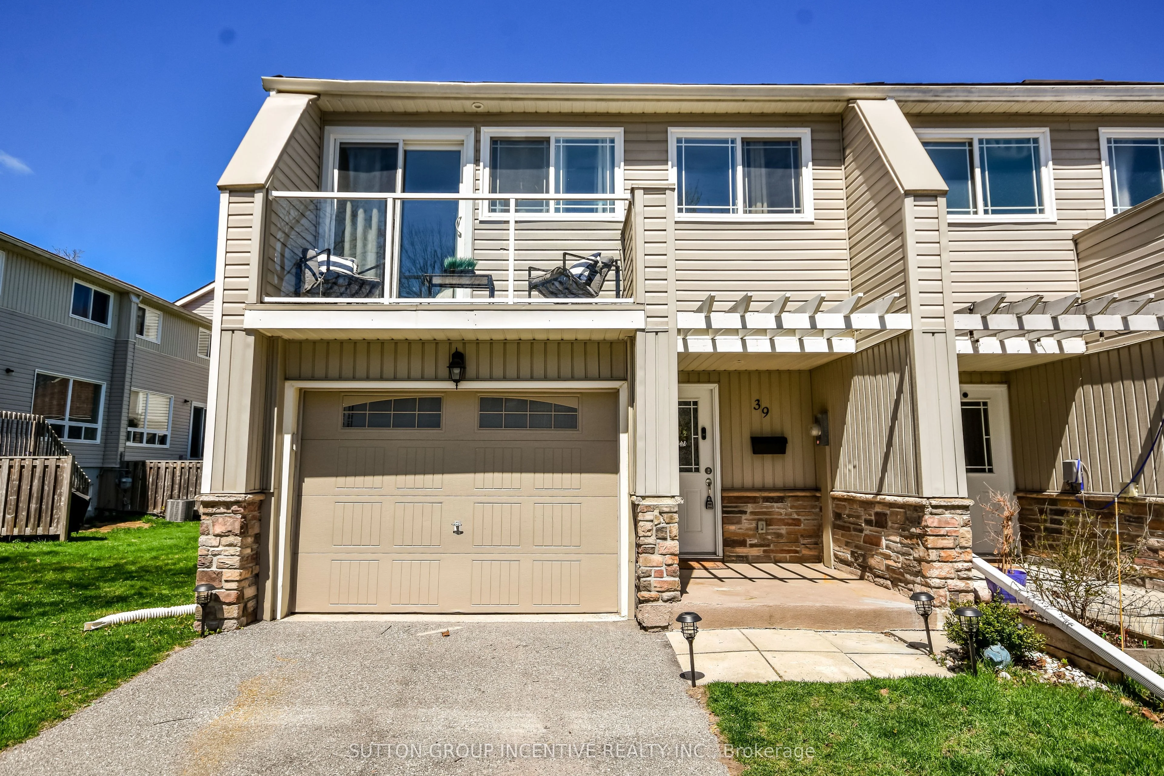 12 Lankin Boulevard 39, Orillia, ON L3V 6T1