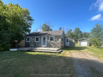 Detached in Severn