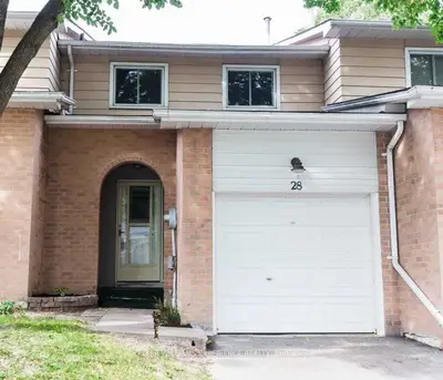 Condo Townhouse in Barrie