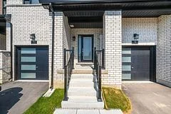 18 Westwood Avenue E, Barrie, ON L9J 0M6