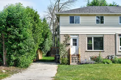 Semi-Detached in Collingwood