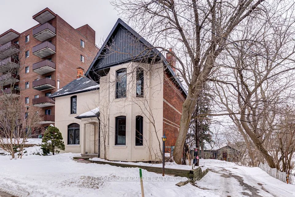 167 Collier Street 4U, Barrie, ON L4M 1H6
