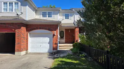 Att/Row/Townhouse in Barrie