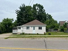 11 Edward Street, Penetanguishene, ON L9M 1L1
