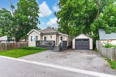 Detached in Orillia