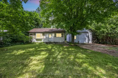 Detached in Springwater