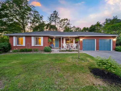 Detached in Springwater