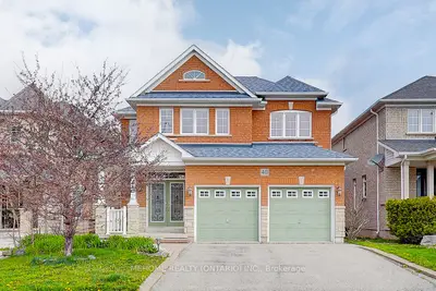 Detached in Barrie