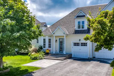 Att/Row/Townhouse in Tay