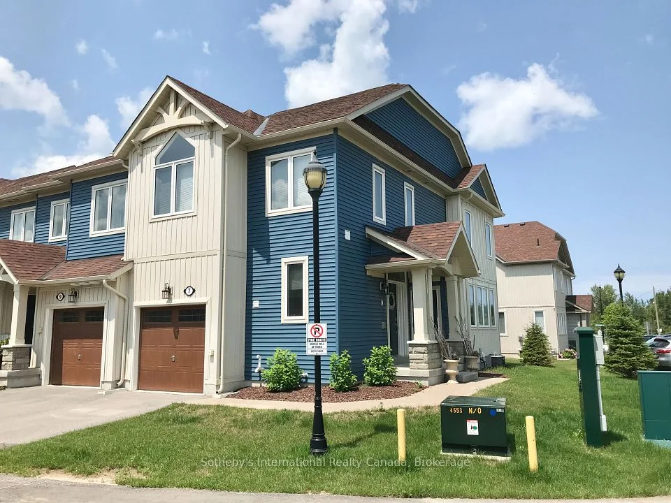 7 LETT Avenue, Collingwood, ON L9Y 0Z5