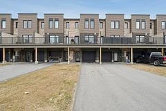 Att/Row/Townhouse in Barrie