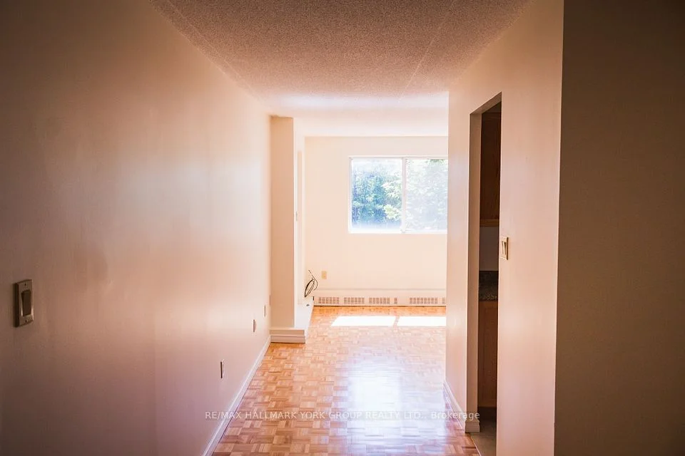 262 Rose Street 204, Barrie, ON L4M 5R2
