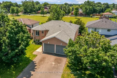 Detached in Springwater