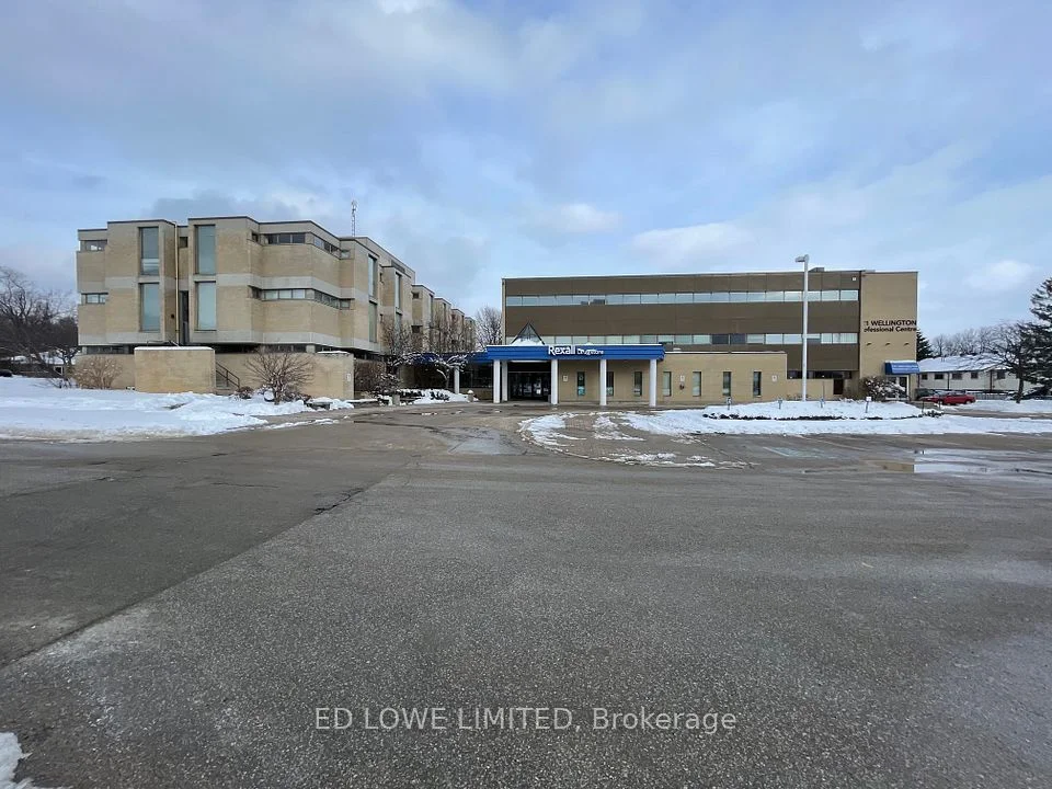 121 Wellington Street W 206D, Barrie, ON L4N 1L2