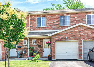 Att/Row/Townhouse in Orillia