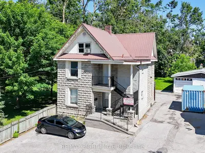 104 Nottawasaga Street, Orillia, ON L3V 3J6