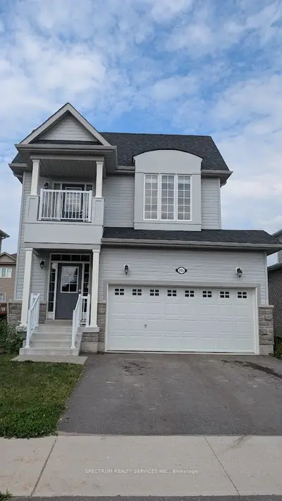 Detached in Clearview