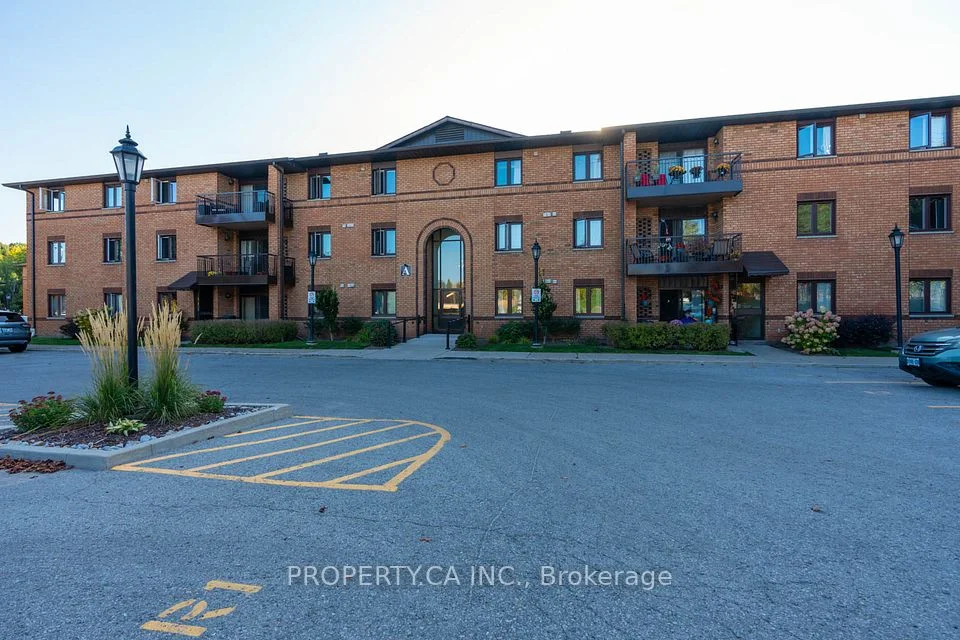10 Coulter Street A125, Barrie, ON L4N 6S1