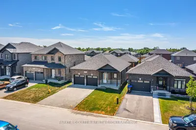 Detached in Springwater