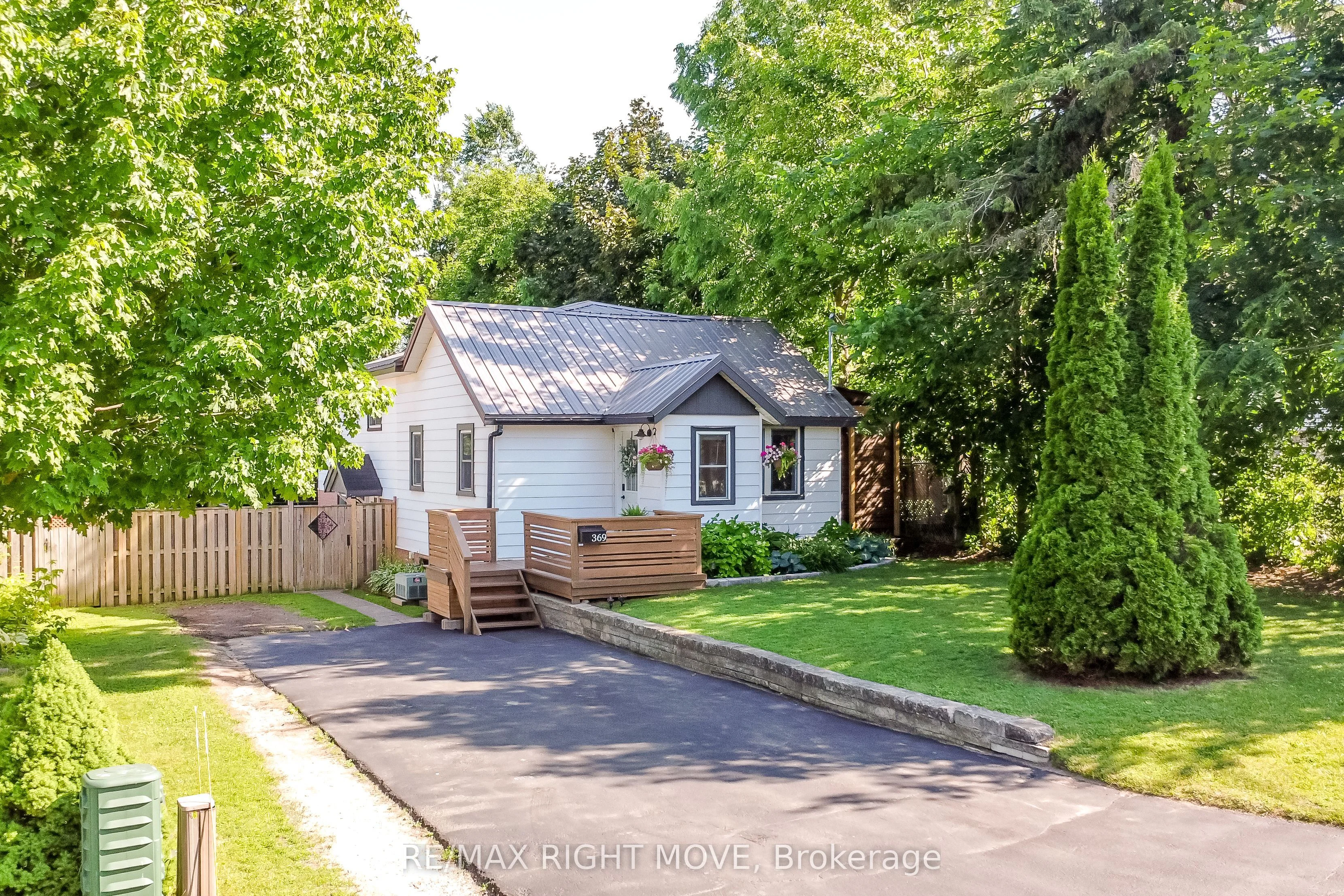 369 Homewood Avenue, Orillia, ON L3V 3K9