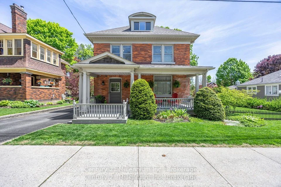 100 Matchedash Street N, Orillia, ON L3V 4T8