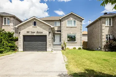 Detached in Barrie