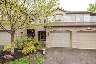 Att/Row/Townhouse in Orillia