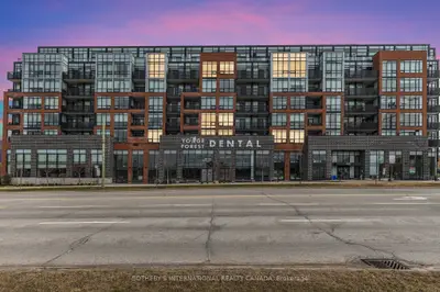 Condo Apartment in Barrie