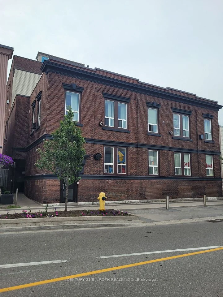 19 Dunlop Street 203, Barrie, On L4n 1a1