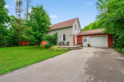 Detached in Clearview
