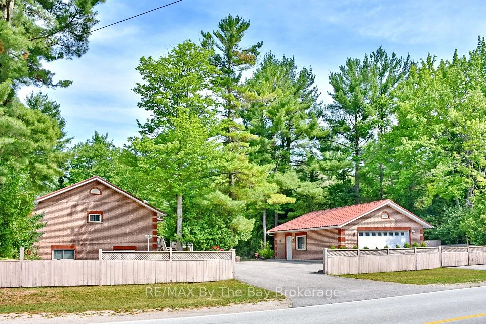 106 Deerbrook Drive, Wasaga Beach, ON L9Z 2M8