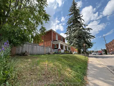 Upper Level in Orillia