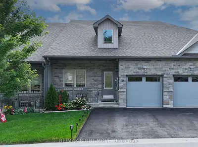 Att/Row/Townhouse in Orillia
