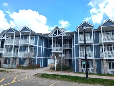 Condo Apartment in Oro-Medonte