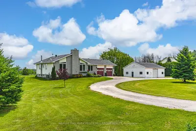 Detached in Clearview