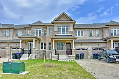 Att/Row/Townhouse in Wasaga Beach