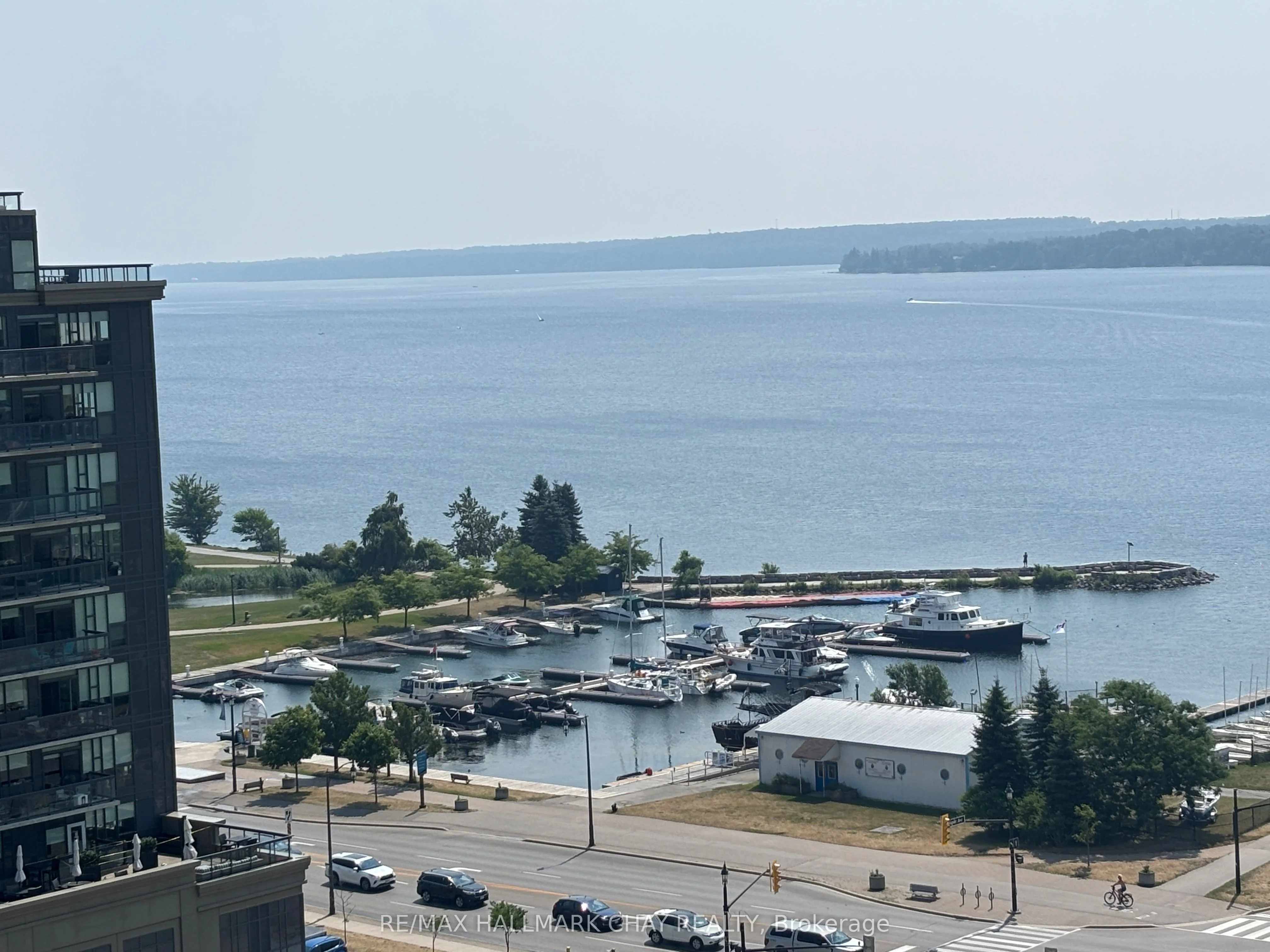 39 Mary Street 1010, Barrie, ON L4N 1S9