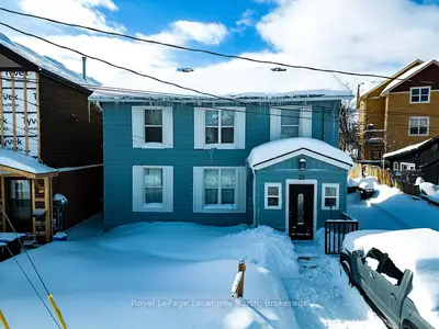 Triplex in Collingwood