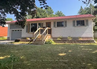 Detached in Orillia