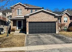 6 Bird Street, Barrie, ON L4N 0X1