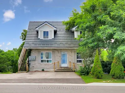 Triplex in Barrie