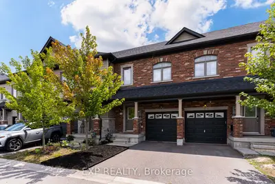 Att/Row/Townhouse in Barrie