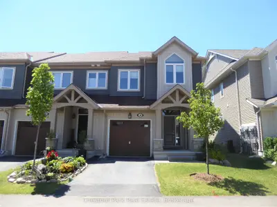 Att/Row/Townhouse in Collingwood