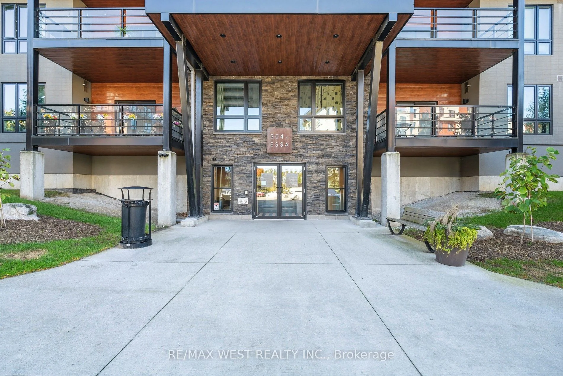 304 Essa Road 506, Barrie, On L9j 0h4