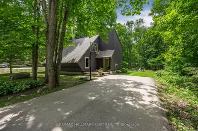 Detached in Oro-Medonte