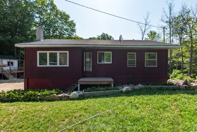 Detached in Clearview